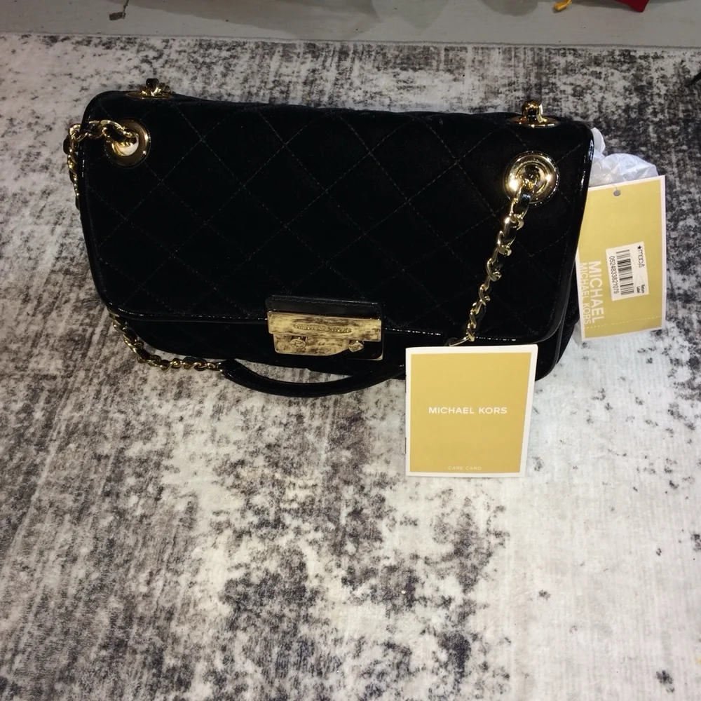 Michael Kors Sloan Large Black Velvet Chain Shoulder Bag - Picture 4 of 10